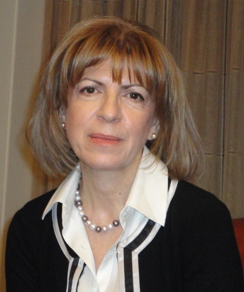Ντουνιά,  Χριστίνα