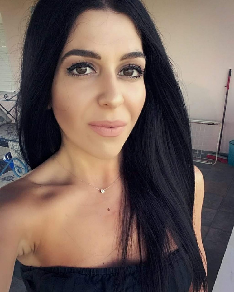 Μπαμπέτσα,  Βάλια
